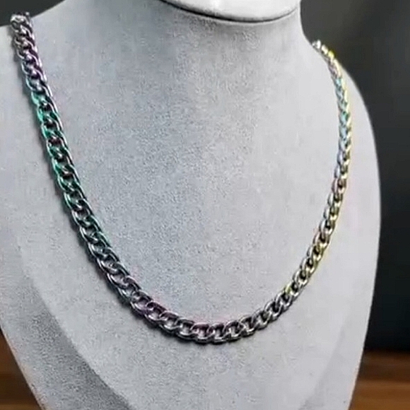 New! MEN'S Black Rainbow Stainless Steel Cuban Link Chain Necklace. - Picture 2 of 4